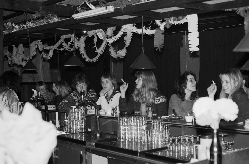 Het vrouwenkafee op 11 februari 1981. 1657 Fotocollectie Persbureau van Eijndhoven/Regionaal Archief Tilburg