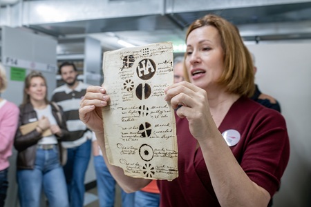 Symposium Dorpsbestuur 2025 Astrid de Beer in depot - foto Maria van der Heyden