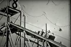 Achtbaan Tilburgse kermis 1956. Filmstill.