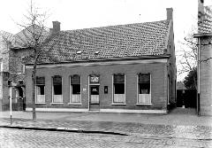 Café J. Dirks aan de Goirkestraat 83 Café J. Dirks aan de Goirkestraat 83