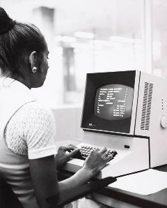 Computer in 1971, Gemeente Tilburg, foto 032696.