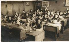 Klassenfoto Huishoudschool Tilburg 1946