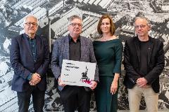Lanciersprijs 2019. Winnaar Pieter Tops met de juryleden. Foto: William van der Voort.