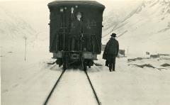 RATilburg,1709092; Zwaaiende Harry Franken uit de trein in de buurt van las Cuevas RATilburg,1709092; Zwaaiende Harry Franken uit de trein in de buurt van las Cuevas