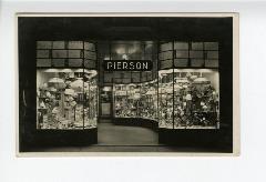 Winkel Pierson aan de Heuvelstraat