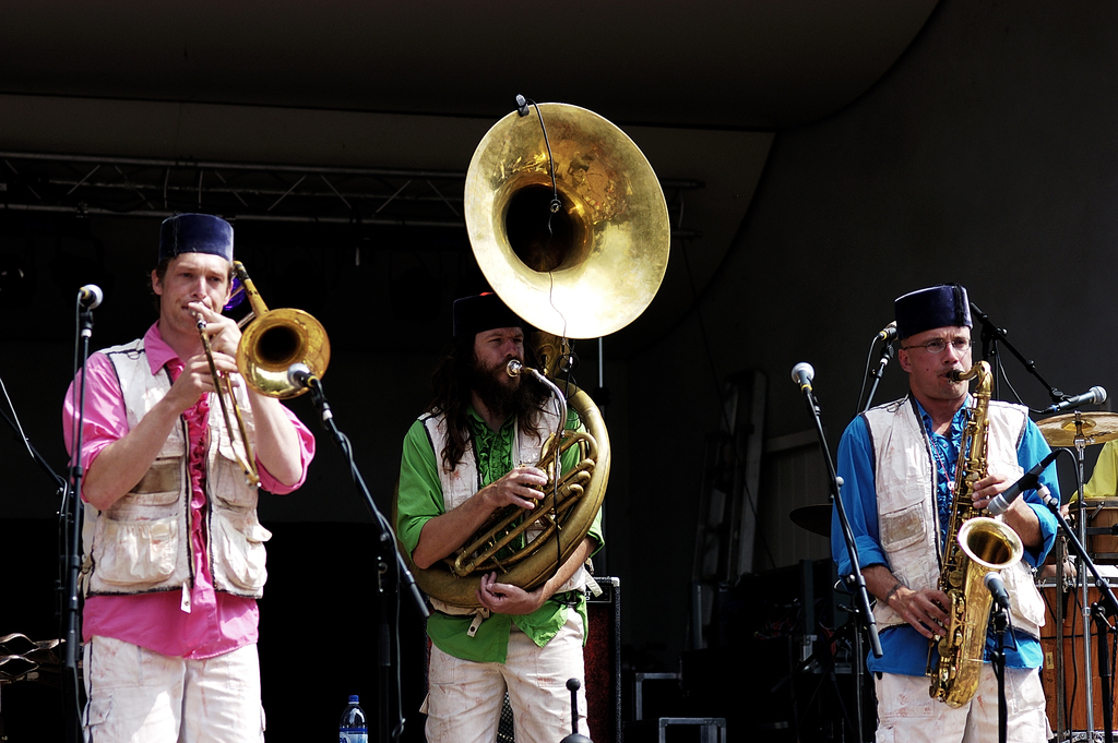 Een Muzikaal Optreden Tijdens Het Udenhoutse Straattheaterfestival Festipet