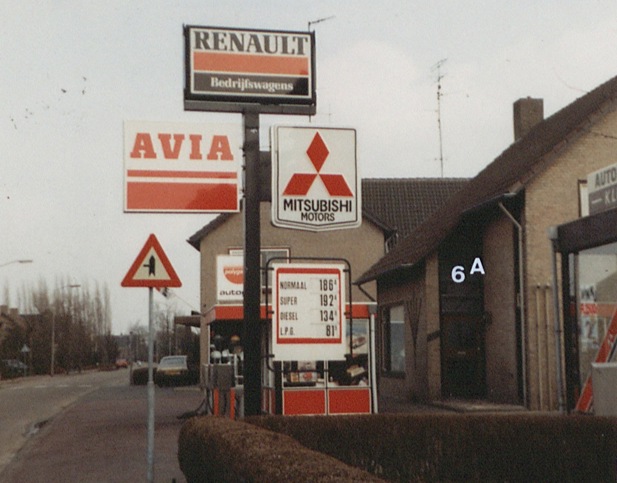 Benzinepomp Avia Van M M Kluitmans Fotonummer 60111716